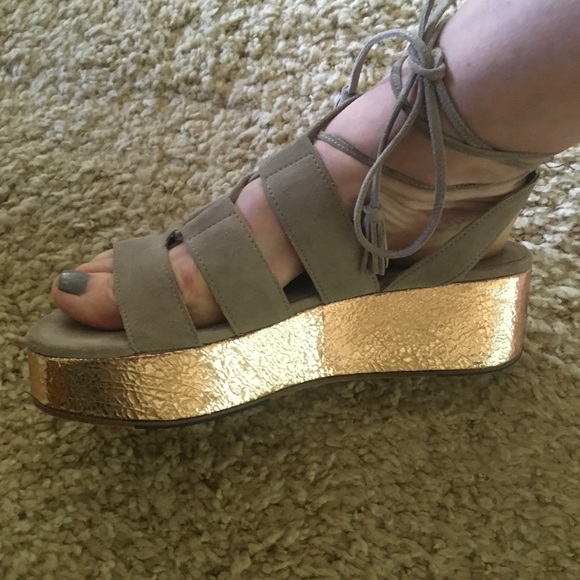 Kennel & Schmenger Taupe and Rose Gold Gladiator! - Picture 3 of 7